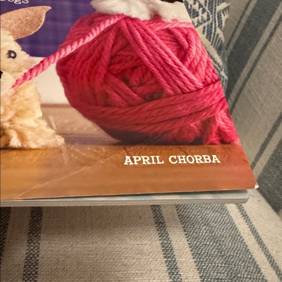 ☘️2/$10☘️Pom-Pom Puppies Make your own book - Picture 3 of 4